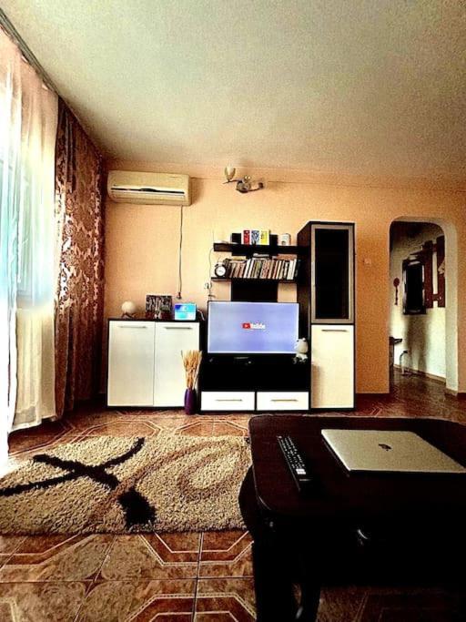 Ap 2 Cam Confortabile - Ab House Jászvásár Kültér fotó